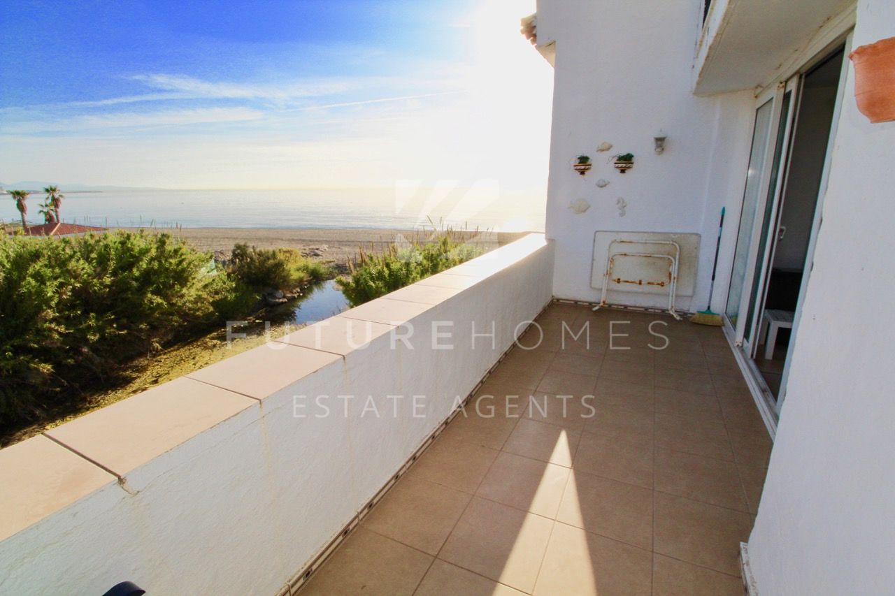 http://www.futurehomesspain.com/en-286-00343P_apartment-bahia+dorada-estepona.html