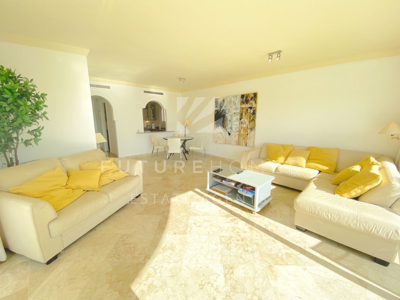 Apartment for sale within the beautiful frontline community of Sinfonia del Mar, Estepona
