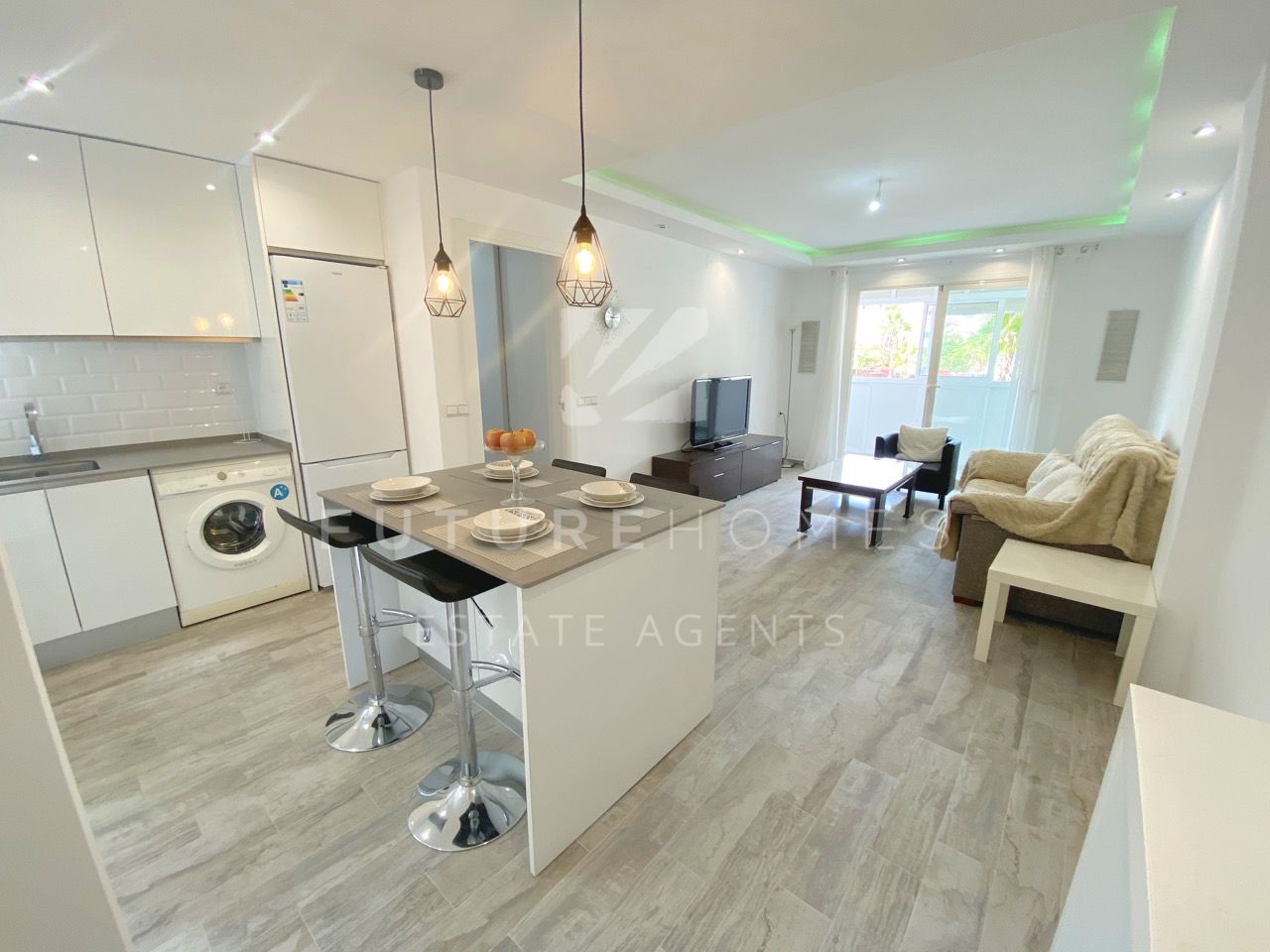 http://www.futurehomesspain.com/en-286-00395P_apartment-estepona.html