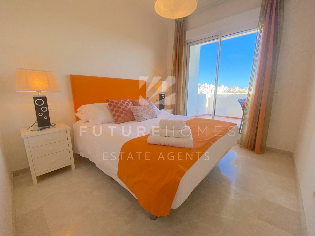 Absolute front line golf apartment with sea views ready to move into 5 minutes drive from Estepona port!