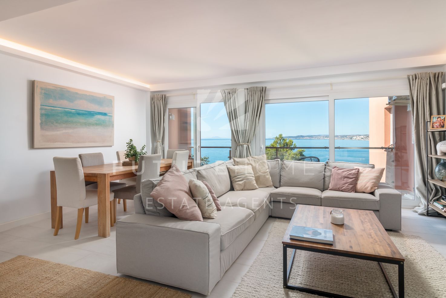 http://www.futurehomesspain.com/en-286-00383P_apartment-estepona+puerto-estepona.html