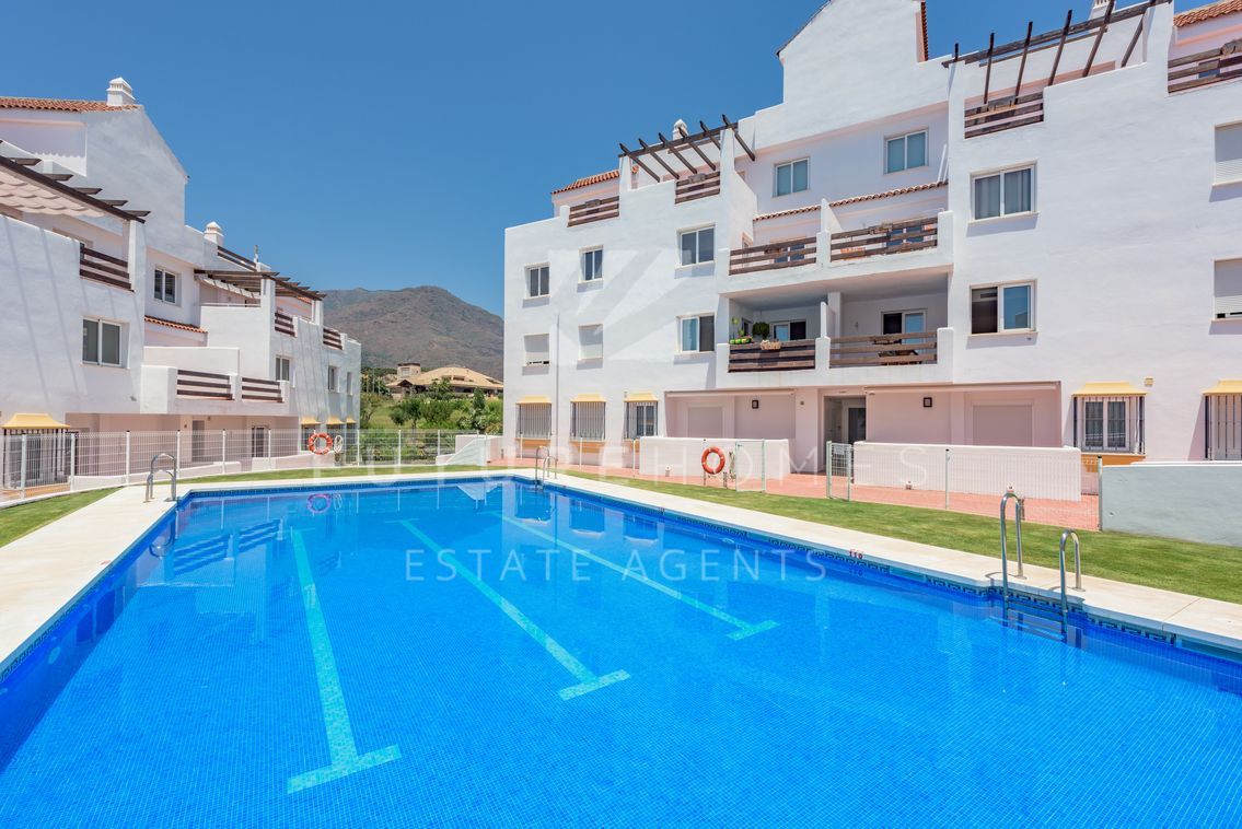 http://www.futurehomesspain.com/es-286-00267P_apartamento-valle+romano-estepona.html