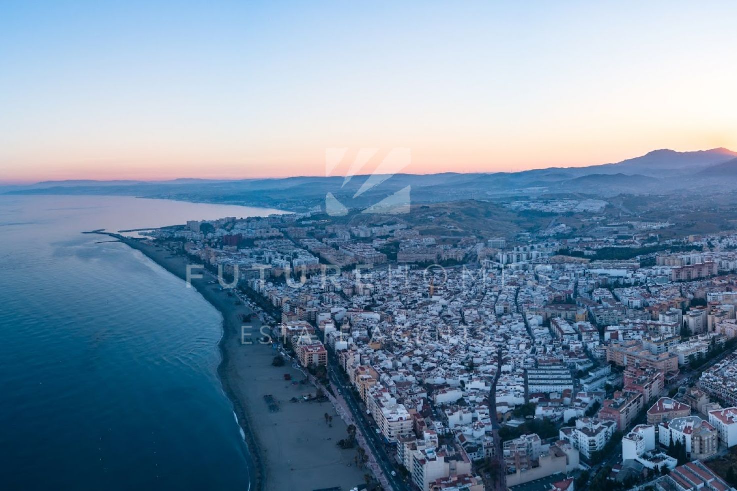 http://www.futurehomesspain.com/en-286-00265P_apartment-estepona.html
