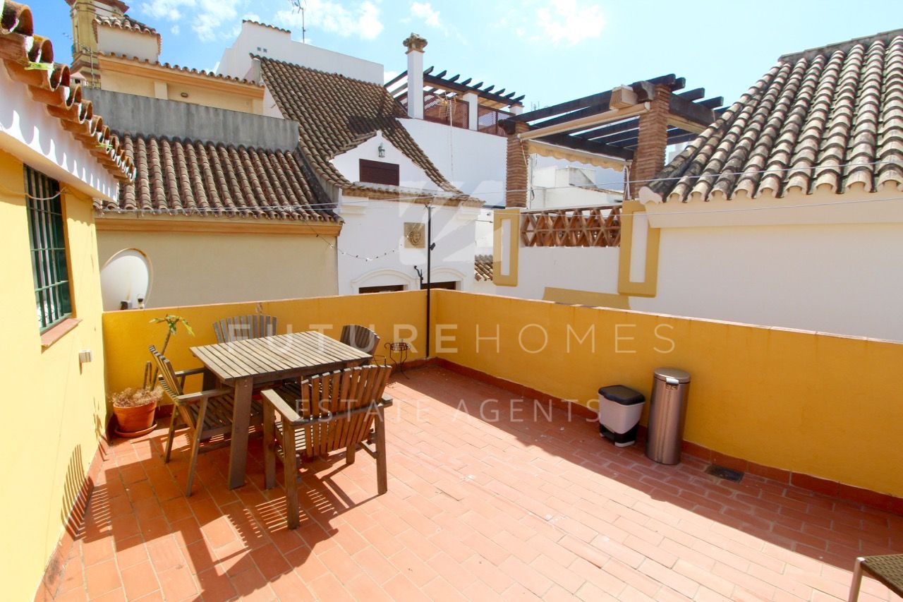http://www.futurehomesspain.com/en-286-00231P_town+house-estepona+centro-estepona.html