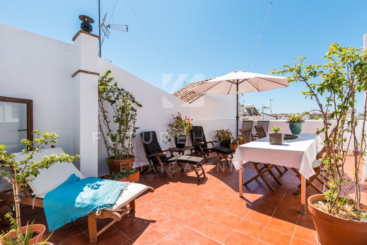 http://www.futurehomesspain.com/en-286-00246P_town+house-estepona+centro-estepona.html