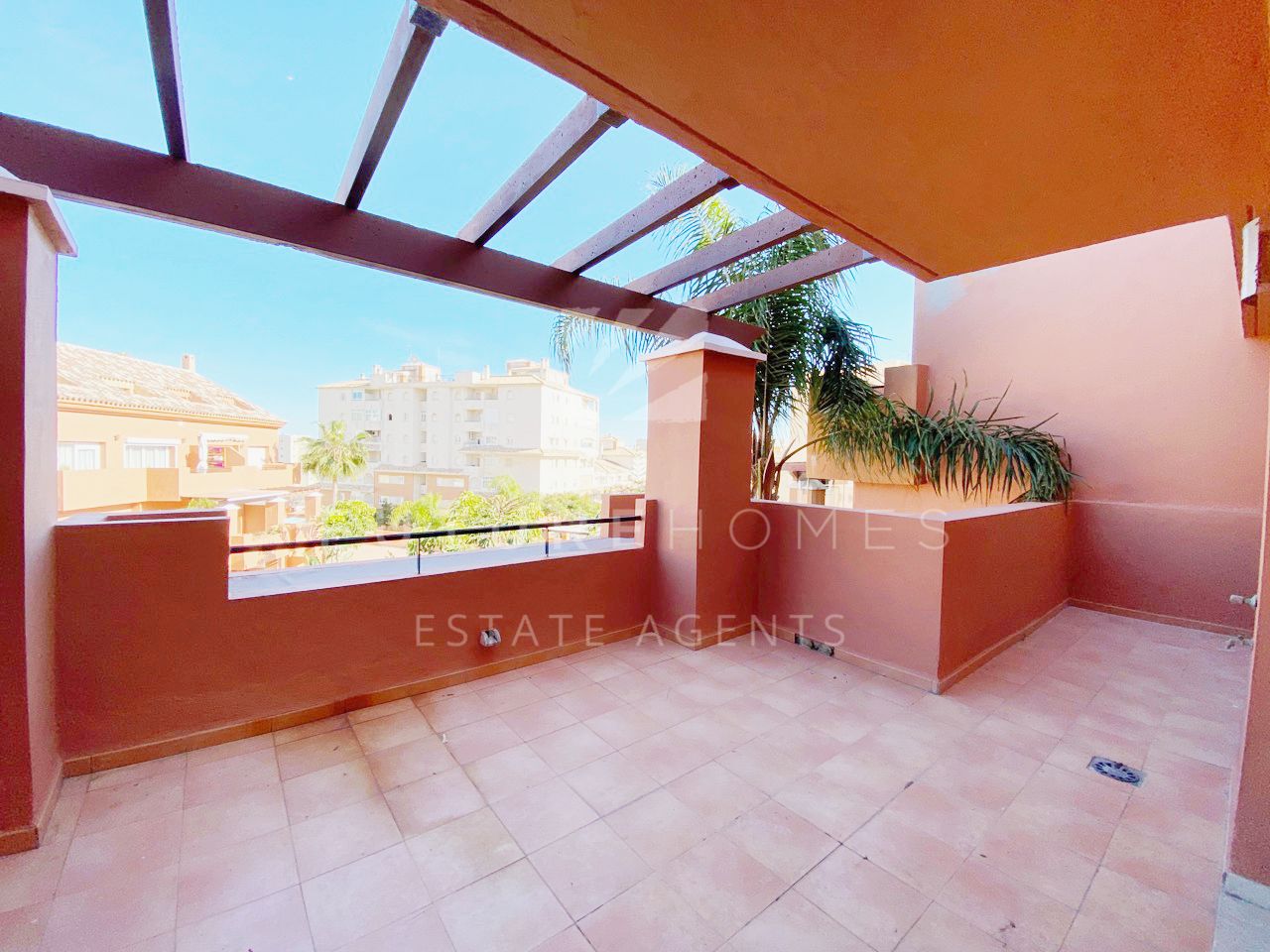 http://www.futurehomesspain.com/en-286-00274P_apartment-estepona+puerto-estepona.html