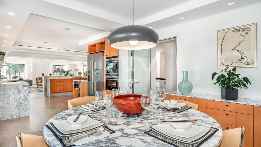 Villa Breathe: contemporary Villa for short-term rental in Las Brisas Golf, Nueva Andalucia