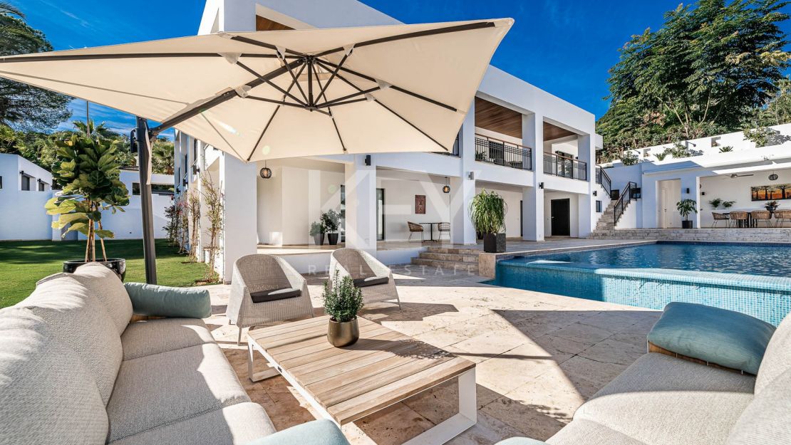 Villa Breathe: contemporary Villa for short-term rental in Las Brisas Golf, Nueva Andalucia