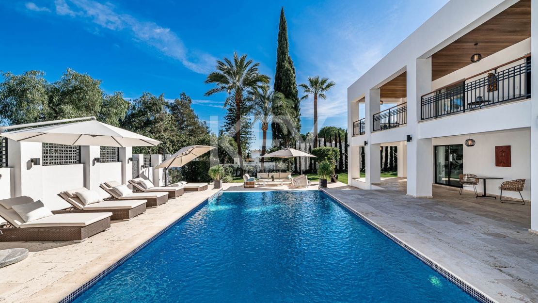 Villa Breathe: contemporary Villa for short-term rental in Las Brisas Golf, Nueva Andalucia