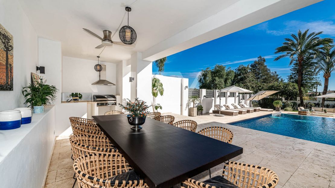 Villa Breathe: contemporary Villa for short-term rental in Las Brisas Golf, Nueva Andalucia
