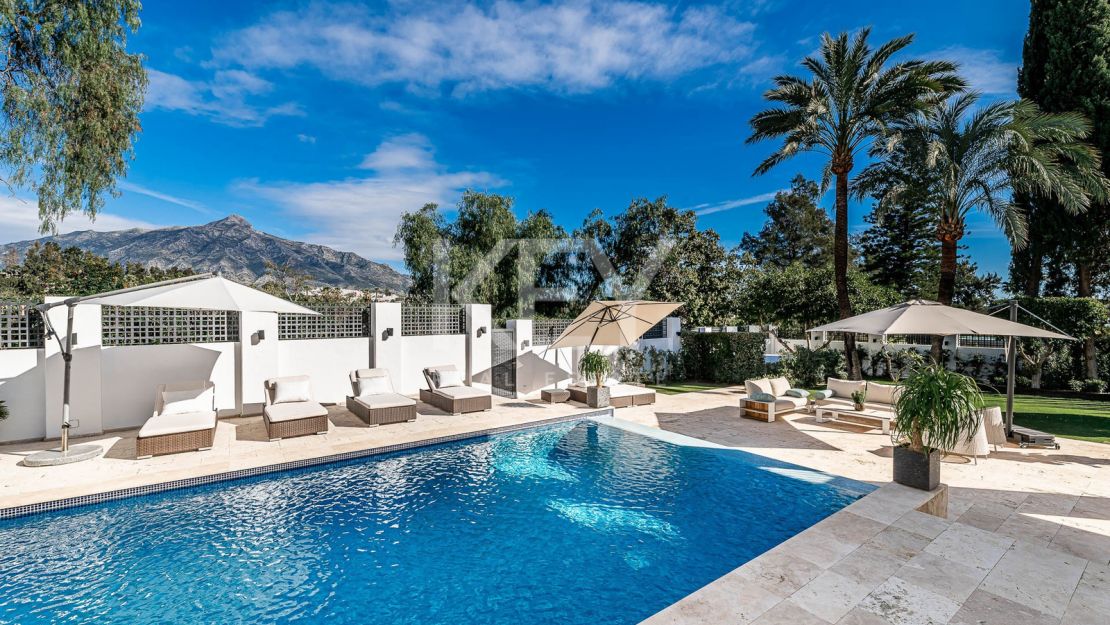Villa Breathe: contemporary Villa for short-term rental in Las Brisas Golf, Nueva Andalucia