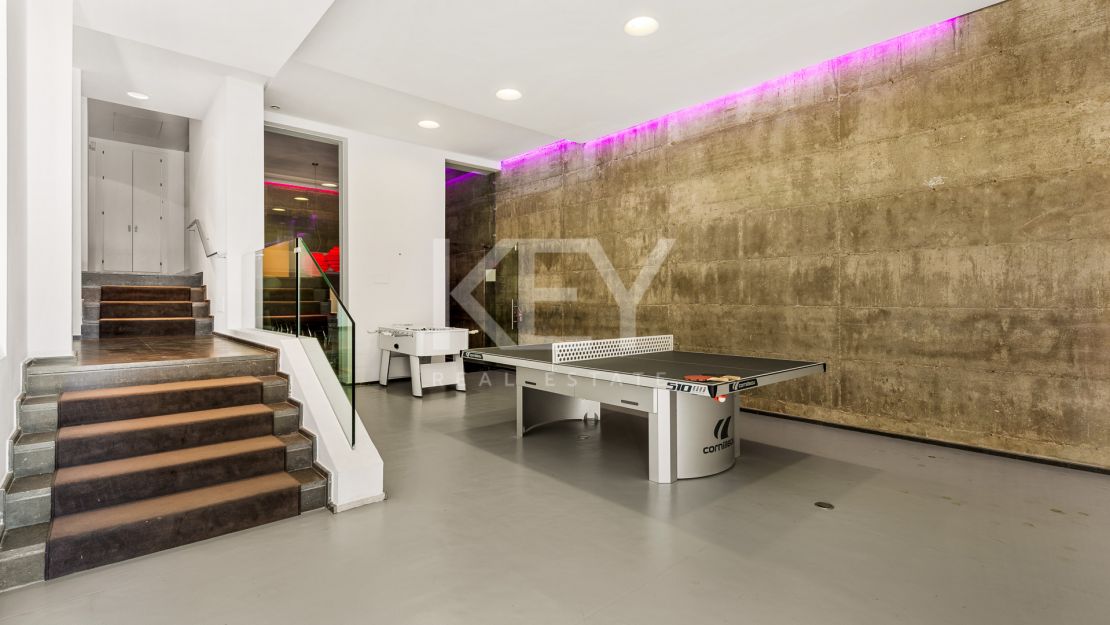 Luxury and modern villa for short rent in La Alqueria, Benahavis