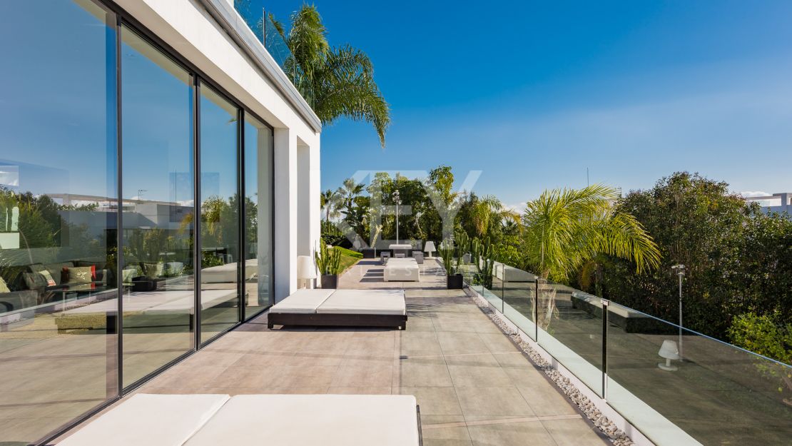 Luxury and modern villa for short rent in La Alqueria, Benahavis