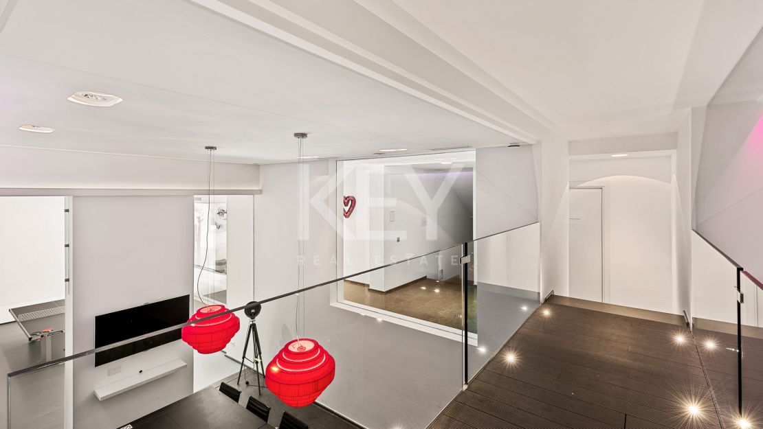 Luxury and modern villa for short rent in La Alqueria, Benahavis