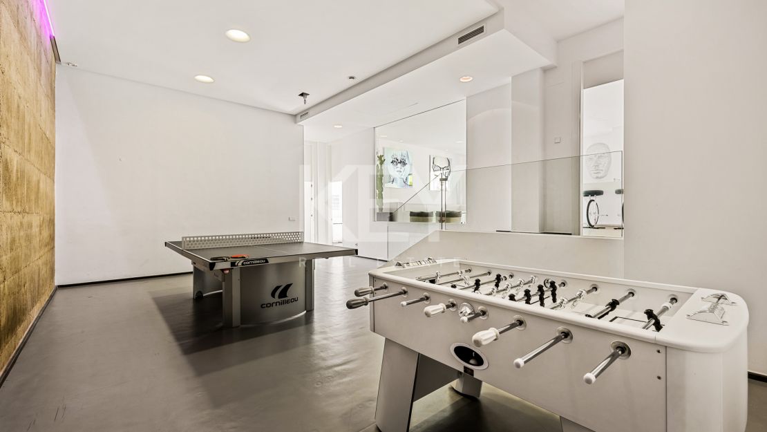 Luxury and modern villa for short rent in La Alqueria, Benahavis