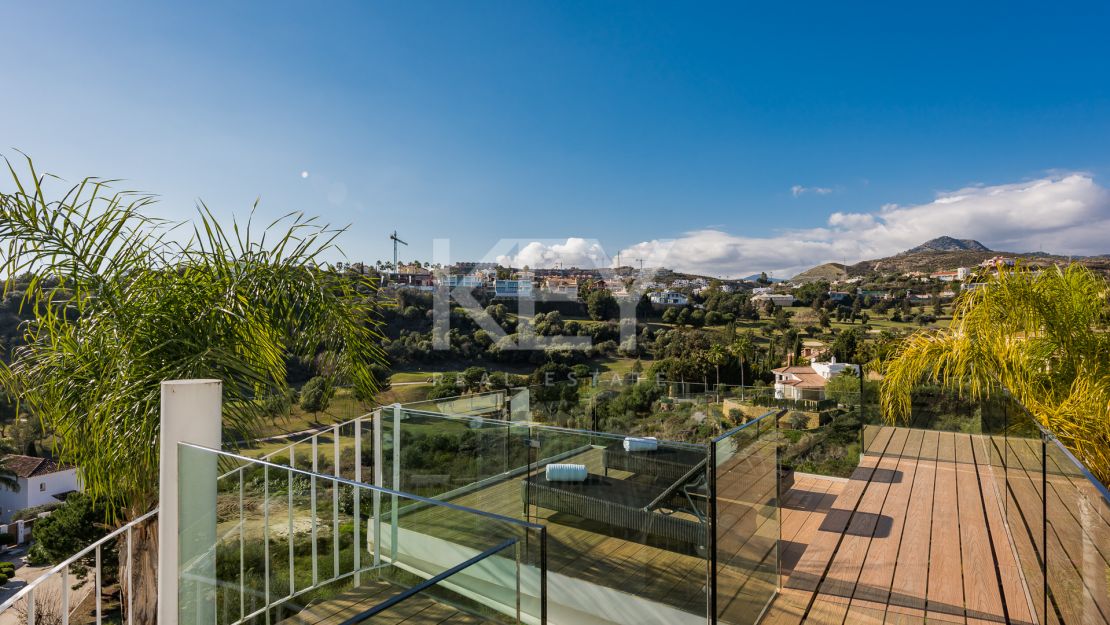 Luxury and modern villa for short rent in La Alqueria, Benahavis