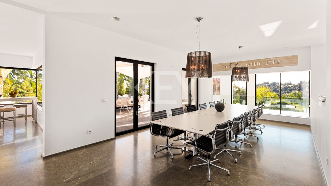 Luxury and modern villa for short rent in La Alqueria, Benahavis