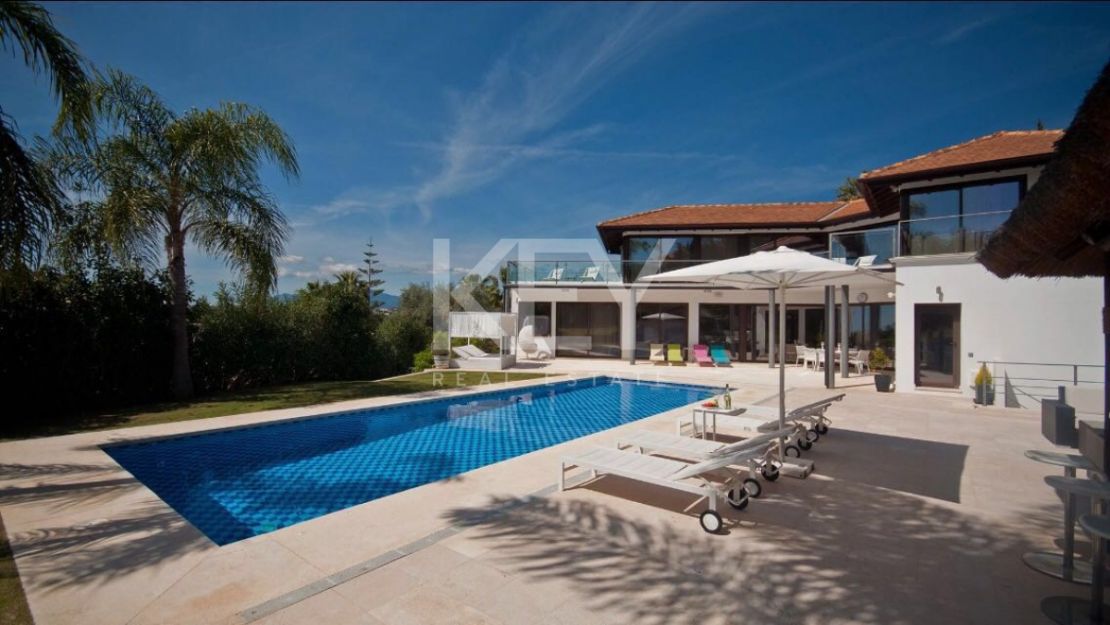 Villa Twilight: Modern and Spacious Villa for Holiday Rentals in Nueva Andalucia, Marbella
