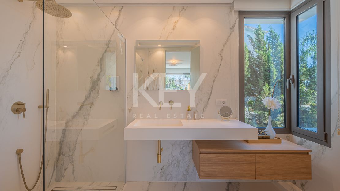 Villa The Mile: Modern Villa for sale and rent in Golden Mile, Marbella