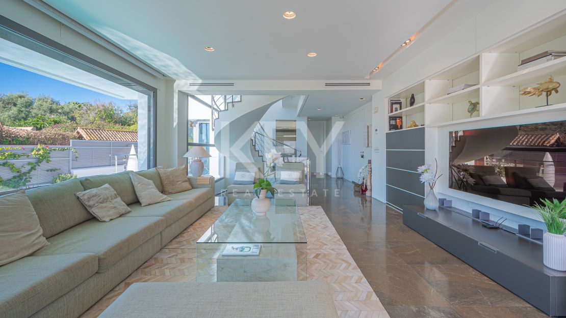 Villa The Mile: Modern Villa for sale and rent in Golden Mile, Marbella