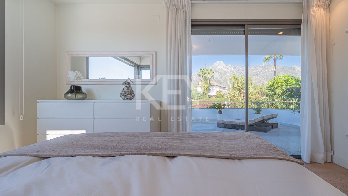 Villa The Mile: Modern Villa for sale and rent in Golden Mile, Marbella