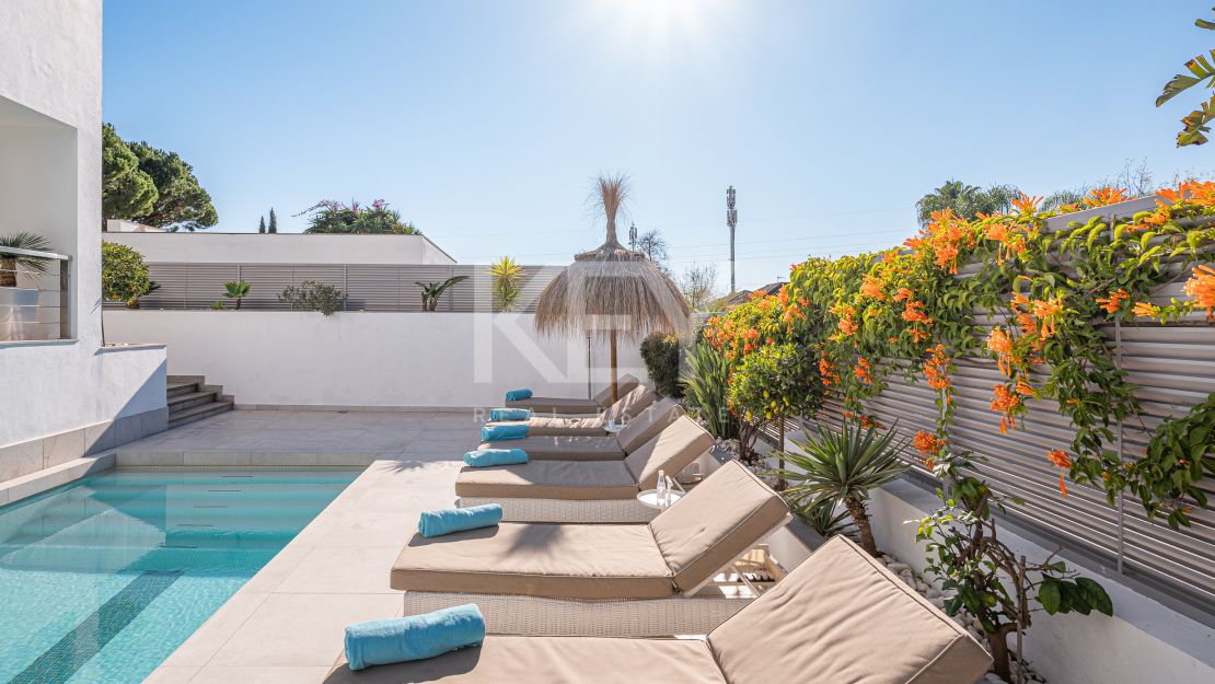 Villa The Mile: Modern Villa for sale and rent in Golden Mile, Marbella