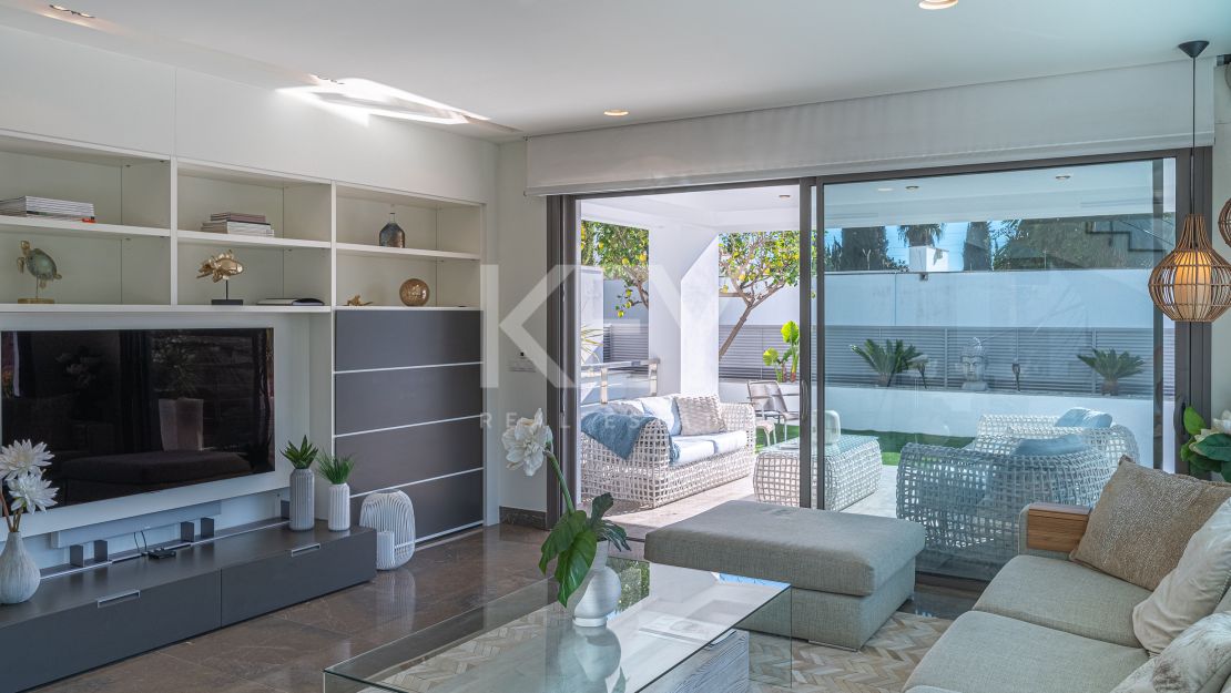 Villa The Mile: Modern Villa for sale and rent in Golden Mile, Marbella