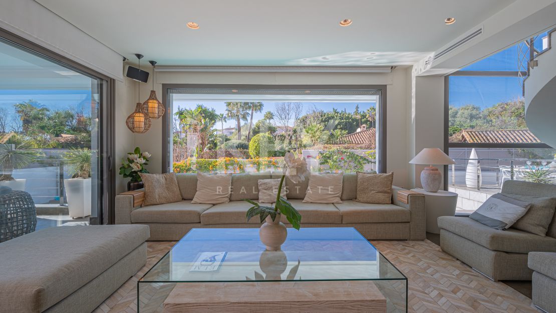 Villa The Mile: Modern Villa for sale and rent in Golden Mile, Marbella