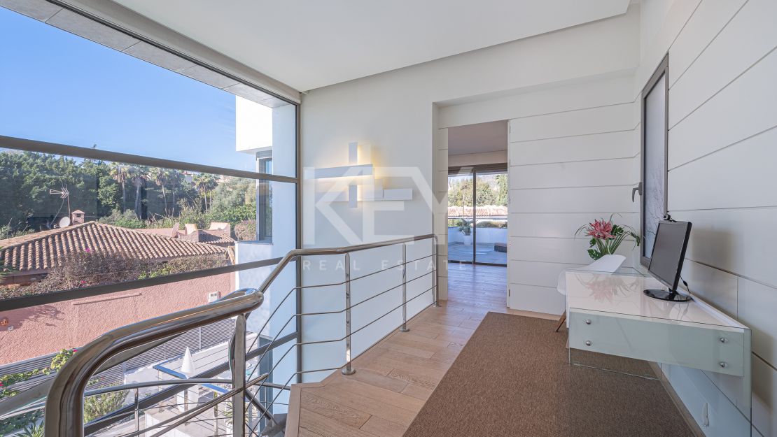 Villa The Mile: Modern Villa for sale and rent in Golden Mile, Marbella