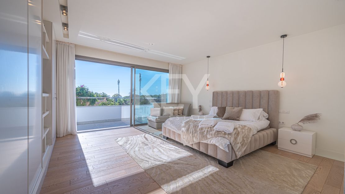 Villa The Mile: Modern Villa for sale and rent in Golden Mile, Marbella