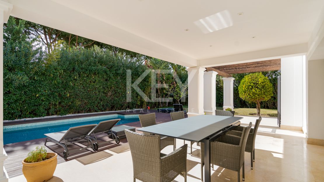 Modern villa in Altos de Puente Romano, Golden Mile