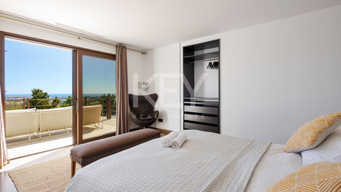 Villa Royale: a luxury Villa with incredible sea views in La Alqueria, Benahavis