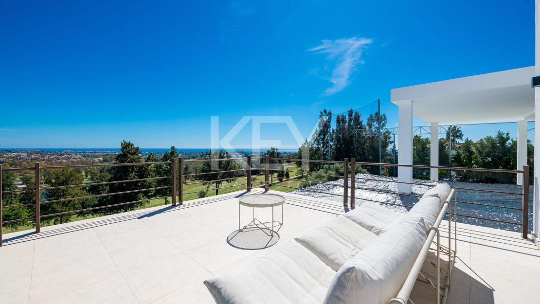 Villa Royale: a luxury Villa with incredible sea views in La Alqueria, Benahavis
