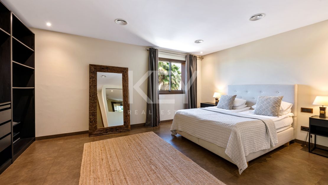 Villa Royale: a luxury Villa with incredible sea views in La Alqueria, Benahavis