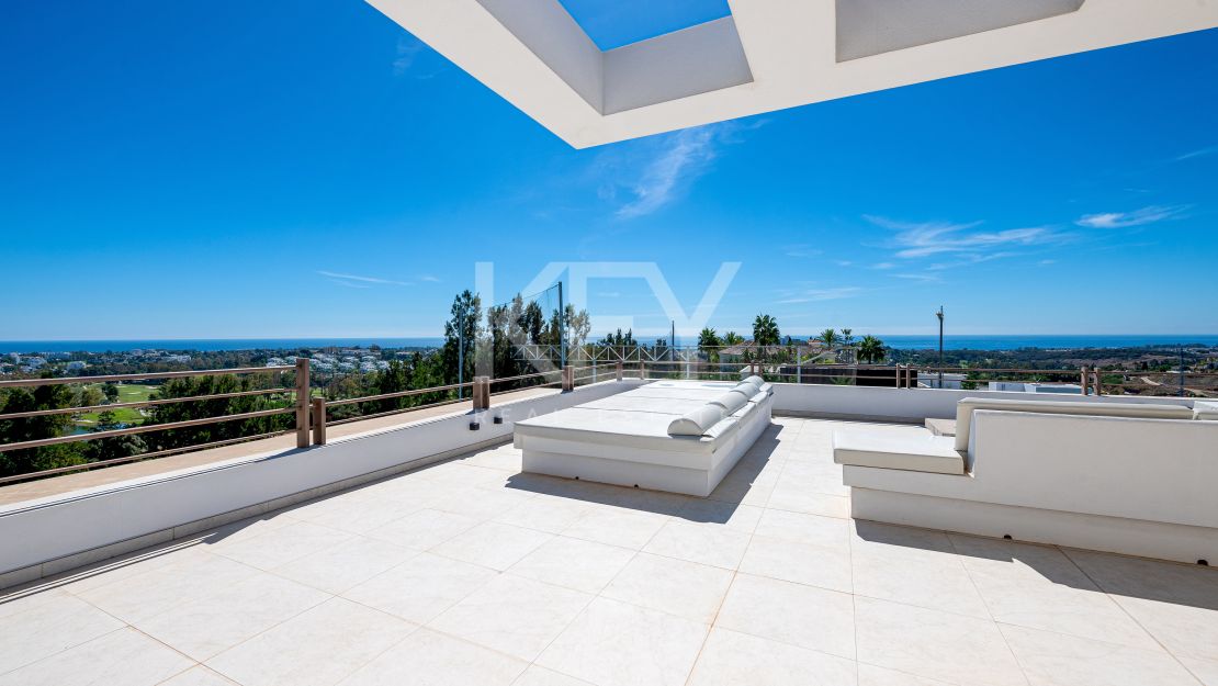 Villa Royale: a luxury Villa with incredible sea views in La Alqueria, Benahavis