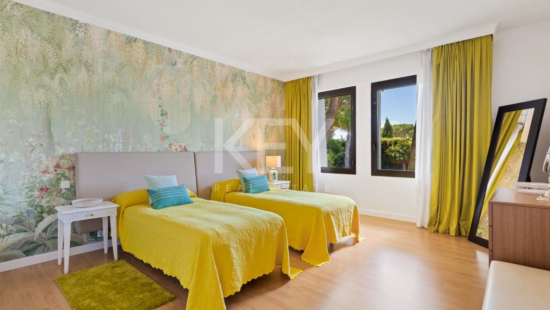 Luxurious and family-friendly villa for short-term rent in Puerto Banus, Marbella