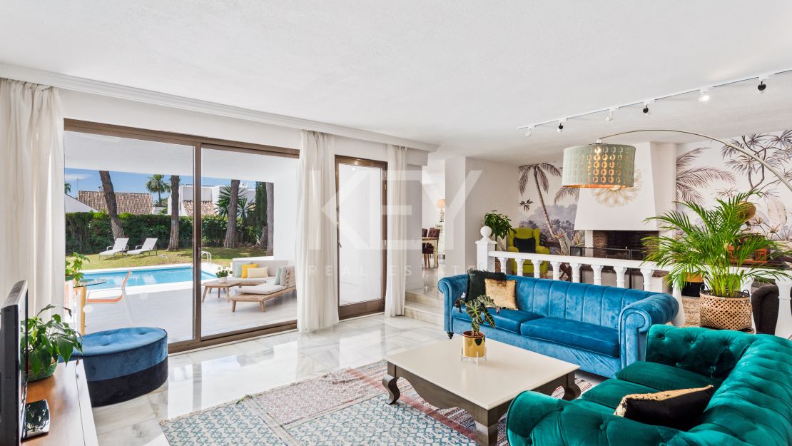 Luxurious and family-friendly villa for short-term rent in Puerto Banus, Marbella