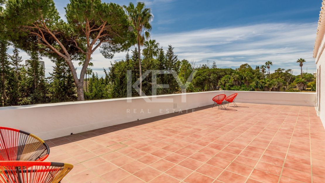 Charming beachside villa for holiday rentals in Puerto Banus, Marbella