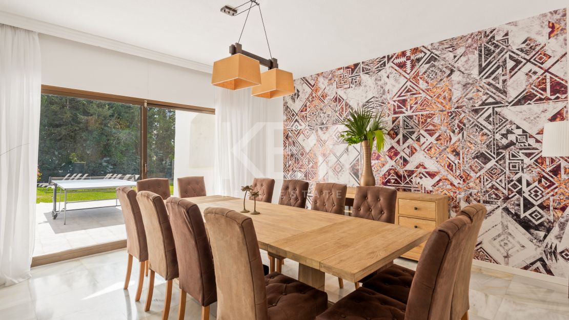 Charming beachside villa for holiday rentals in Puerto Banus, Marbella