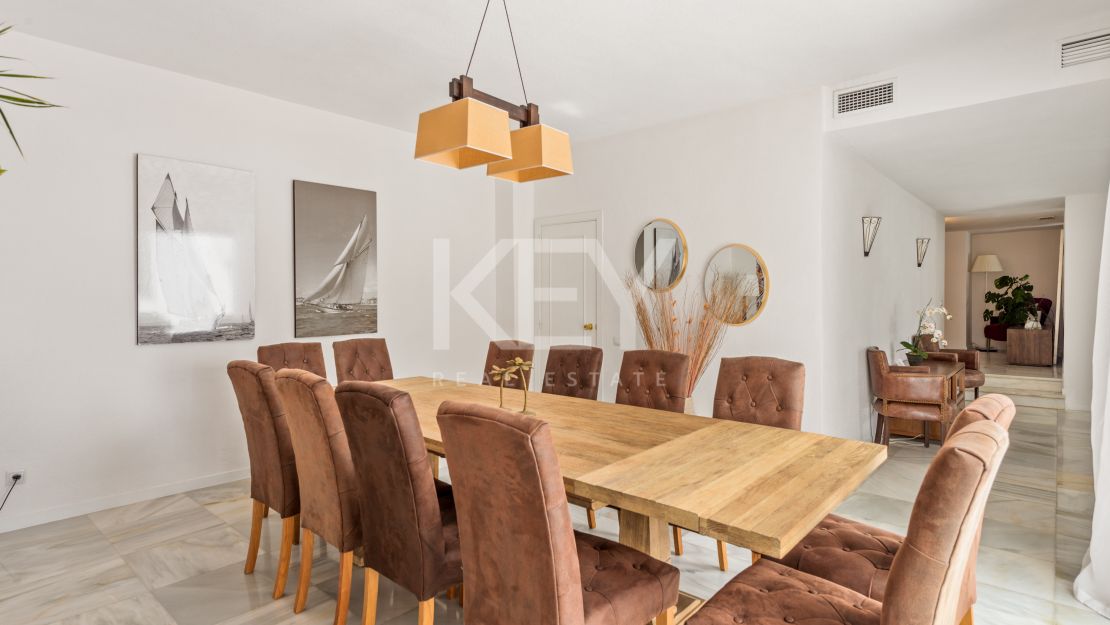 Charming beachside villa for holiday rentals in Puerto Banus, Marbella