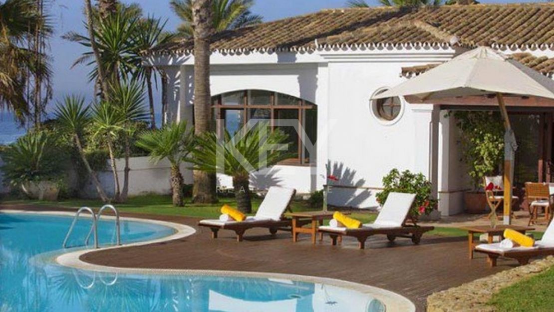 Villa Opulence: beachfront grandeur short-term rental on Marbella's Golden Mile