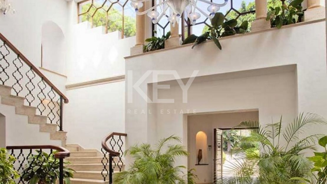 Villa Opulence: beachfront grandeur short-term rental on Marbella's Golden Mile