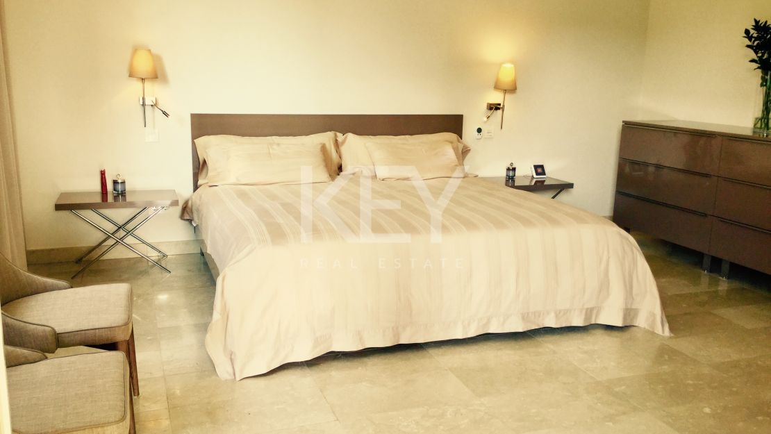 Villa Ivory: Modern villa for holiday rentals close to the beach in Marbella