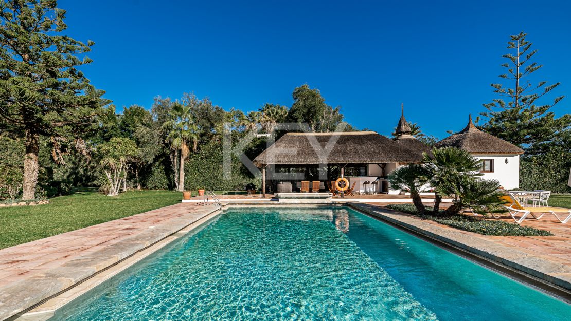 Villa The Charm: front line beach luxury for short-term rent in Guadalmina Baja, San Pedro