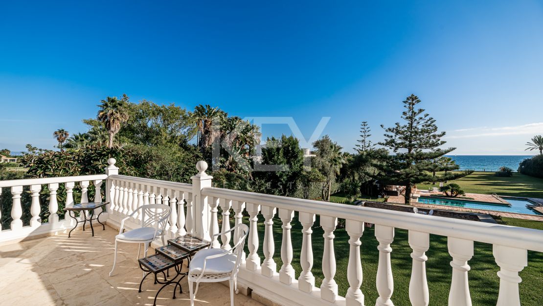 Villa The Charm: front line beach luxury for short-term rent in Guadalmina Baja, San Pedro