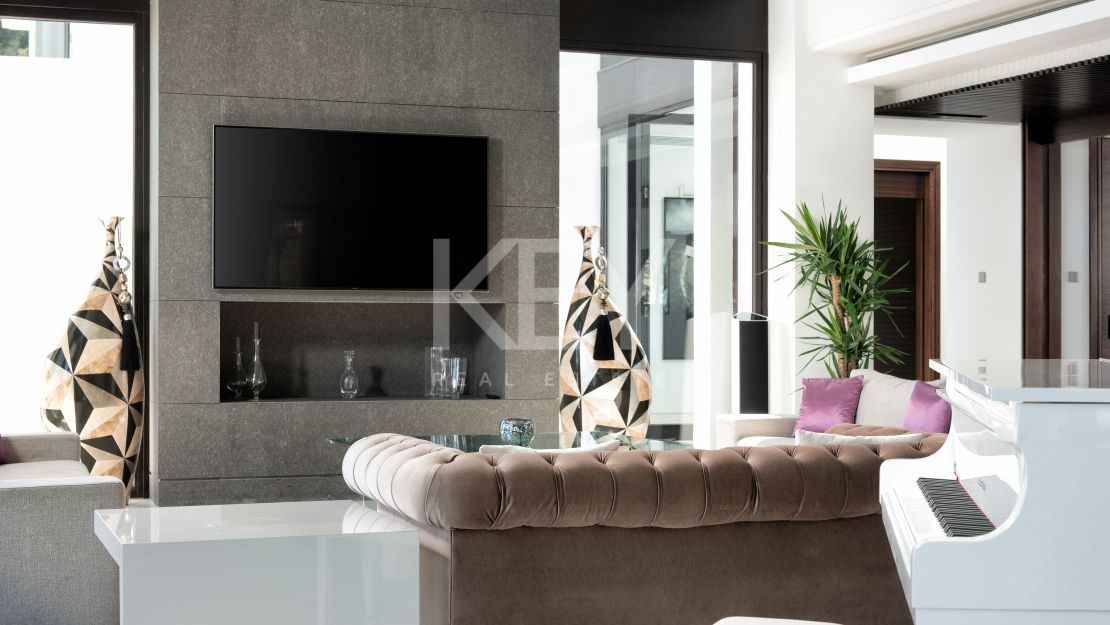 Villa Hollywood: a Luxury Villa with Sea Views in La Zagaleta, Benahavis