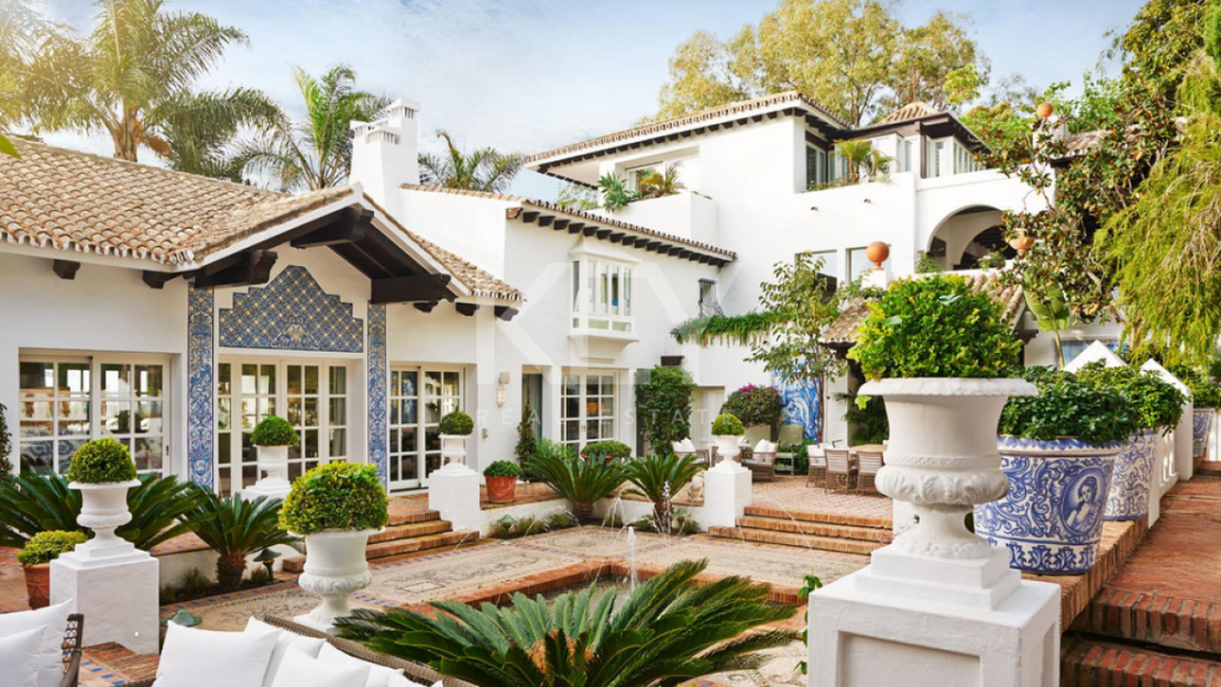 Luxurious beachfront Villa for short-term rental in Golden Mile, Marbella