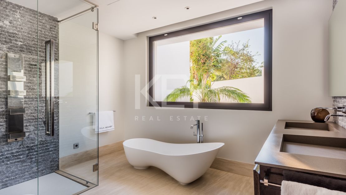Villa Malibu: ultra modern villa in Sierra Blanca, Golden Mile