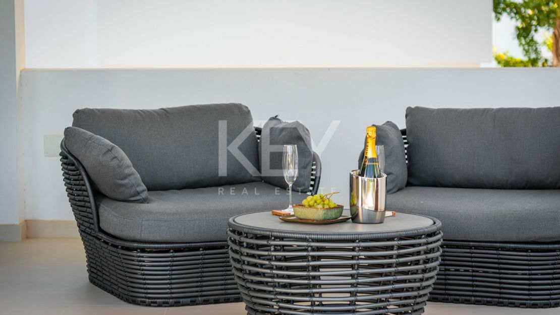 Contemporary beachside Villa with rooftop terrace, heated pool, and panoramic sea views close to Puerto Banús in Rio Verde, Marbella Golden Mile