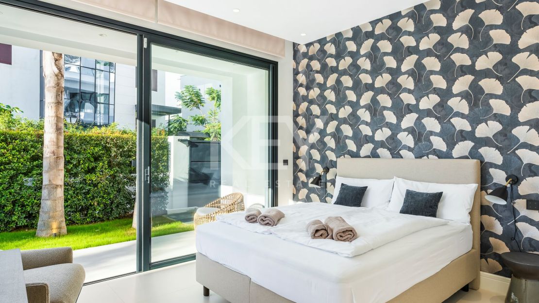 Contemporary beachside Villa with rooftop terrace, heated pool, and panoramic sea views close to Puerto Banús in Rio Verde, Marbella Golden Mile